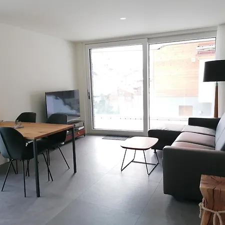 Apartment Neu Und Mordern
